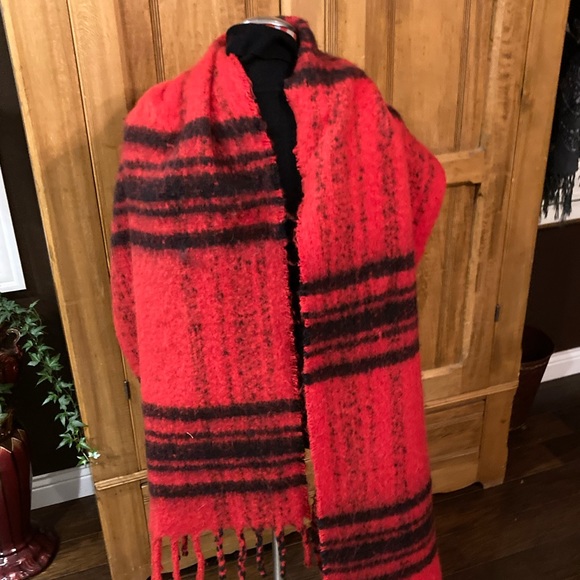 NWT Banana Republic shawl - Picture 5 of 13